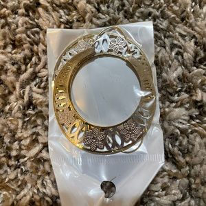 Gold platted earrings